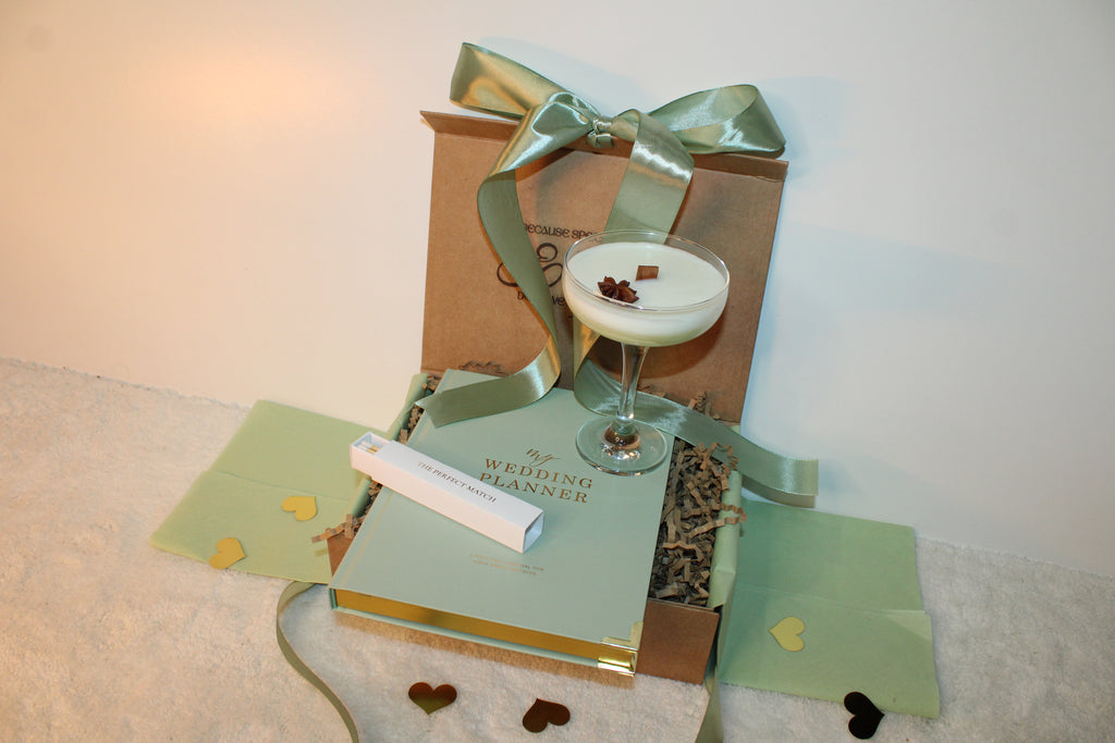 GETTING MARRIED GIFT BOX