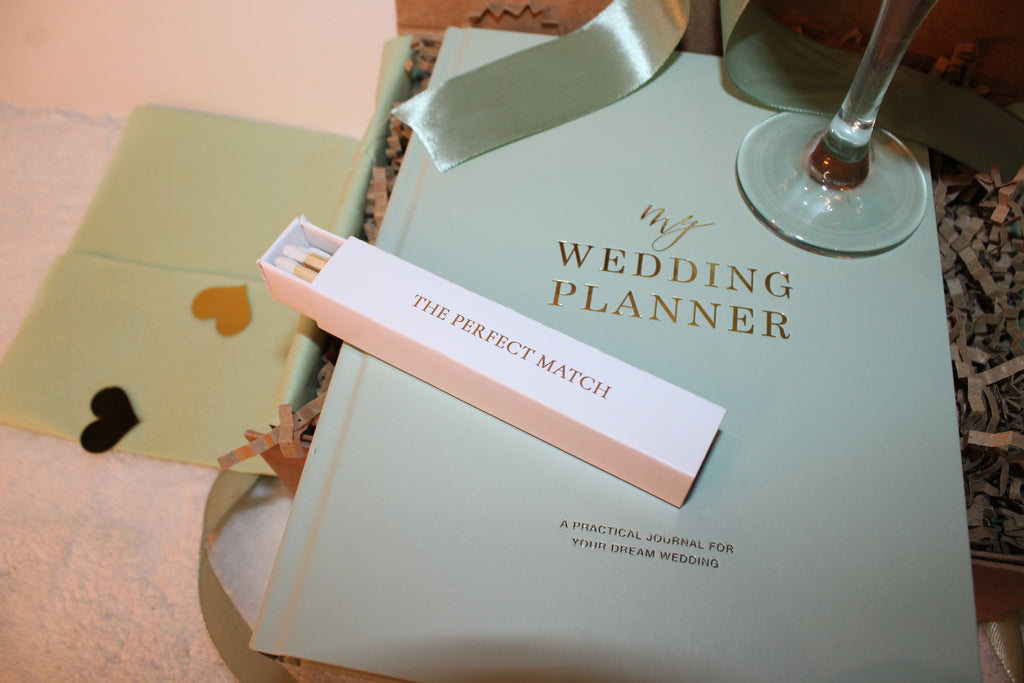 GETTING MARRIED GIFT BOX