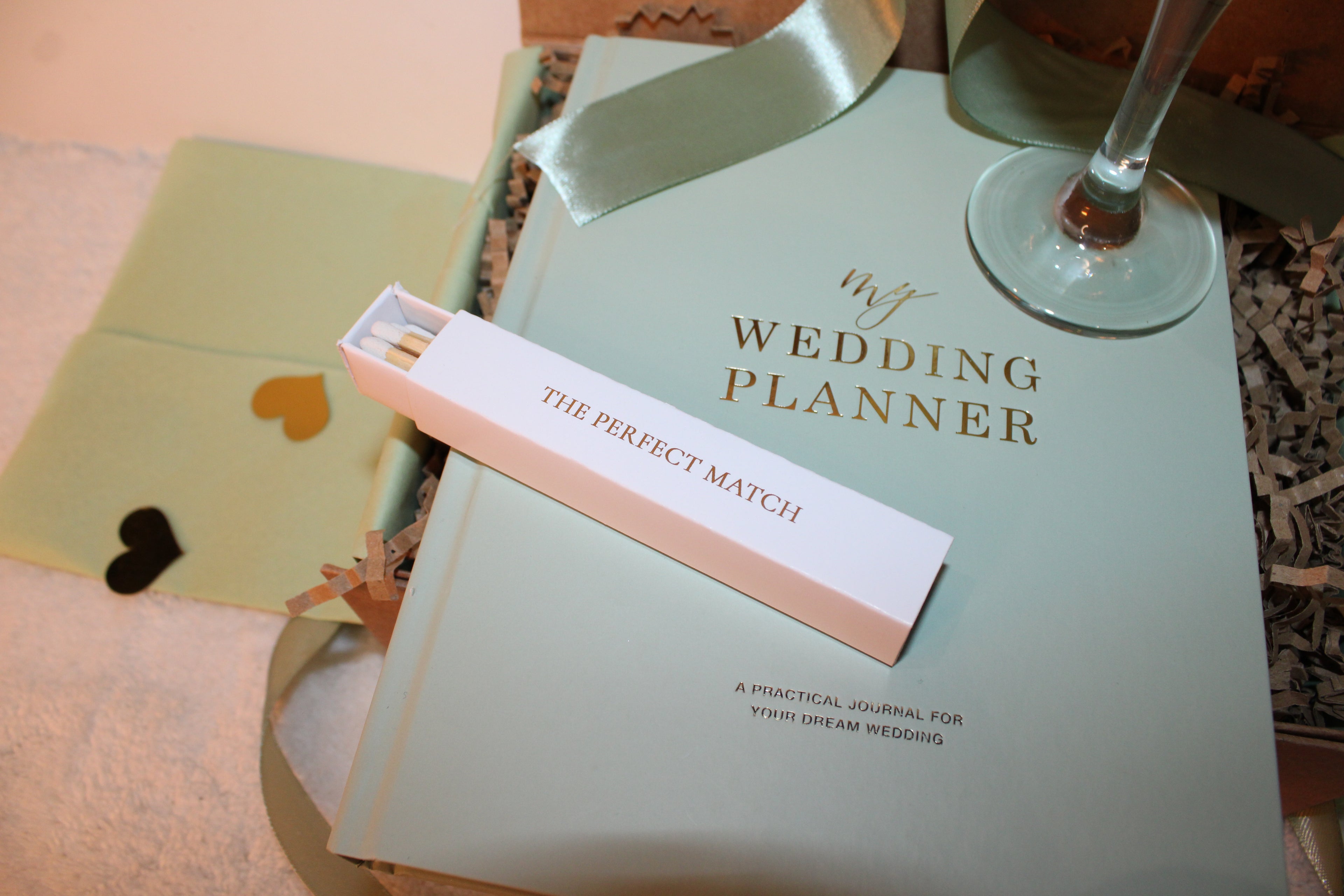 GETTING MARRIED GIFT BOX