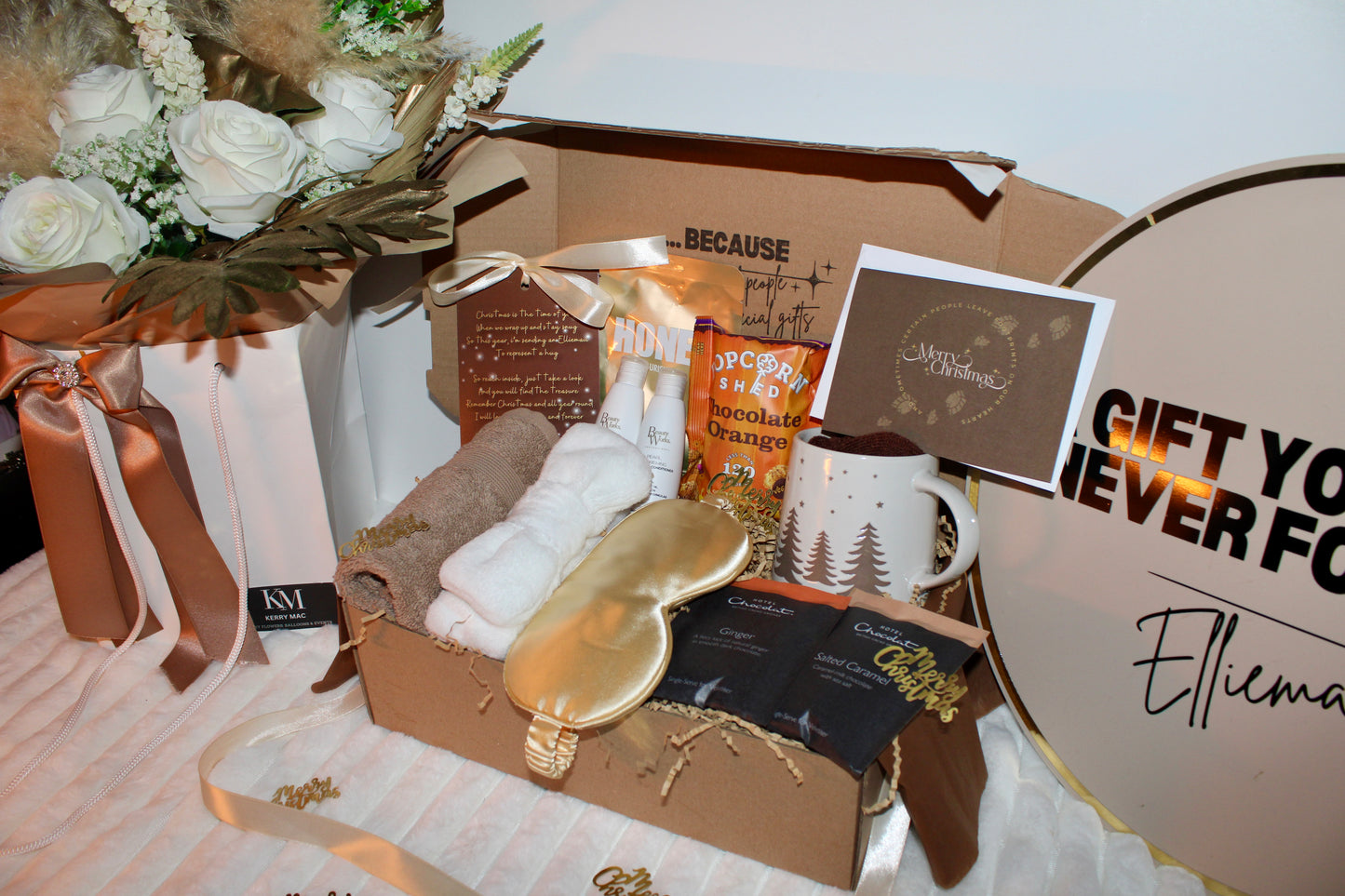 SAMPLE SALE 2 - Cosy Christmas Night In Gift Box